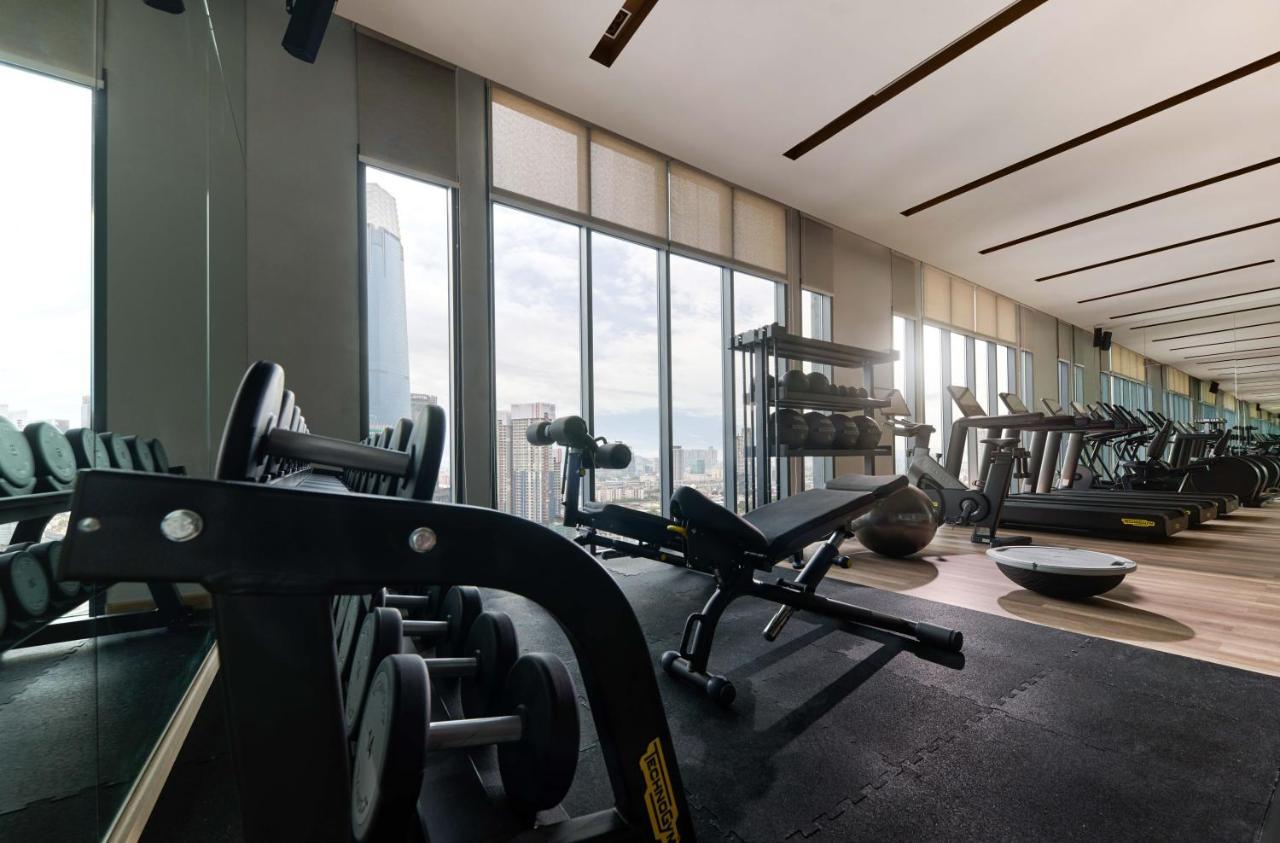 Pan Pacific Serviced Suites Kuala Lumpur Exterior foto The gym at the 39th floor