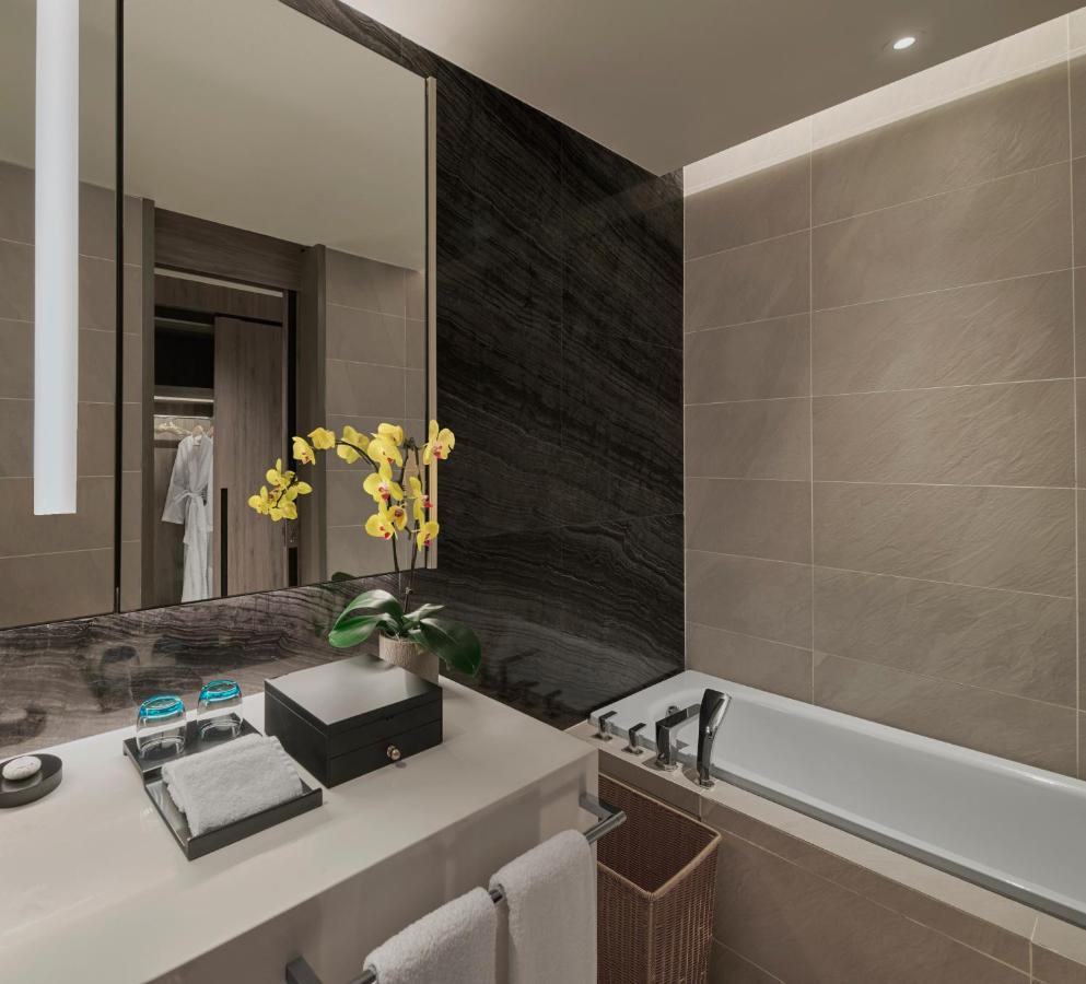 Pan Pacific Serviced Suites Kuala Lumpur Exterior foto Bathroom